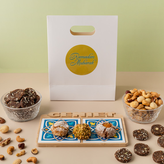 Ramadan cadeau met Iftar hapjesplank